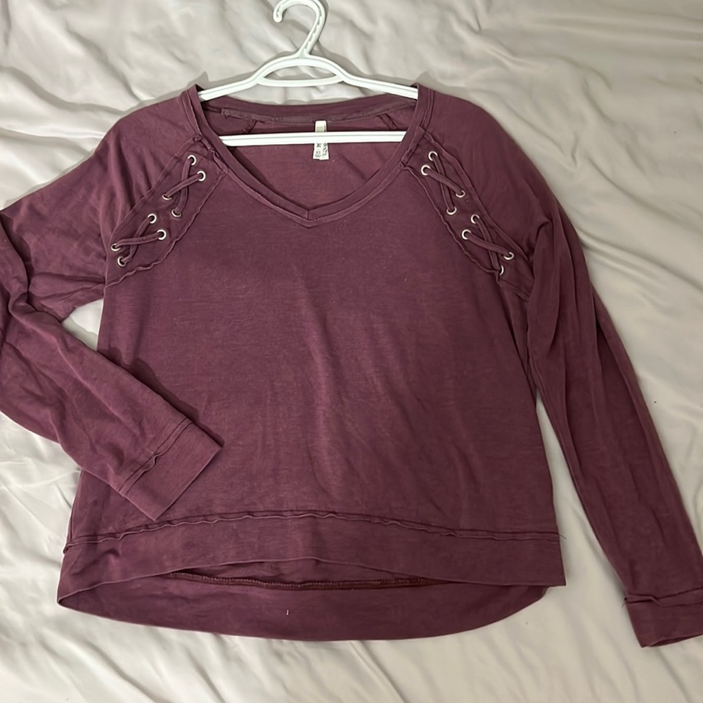 Light maroon color top